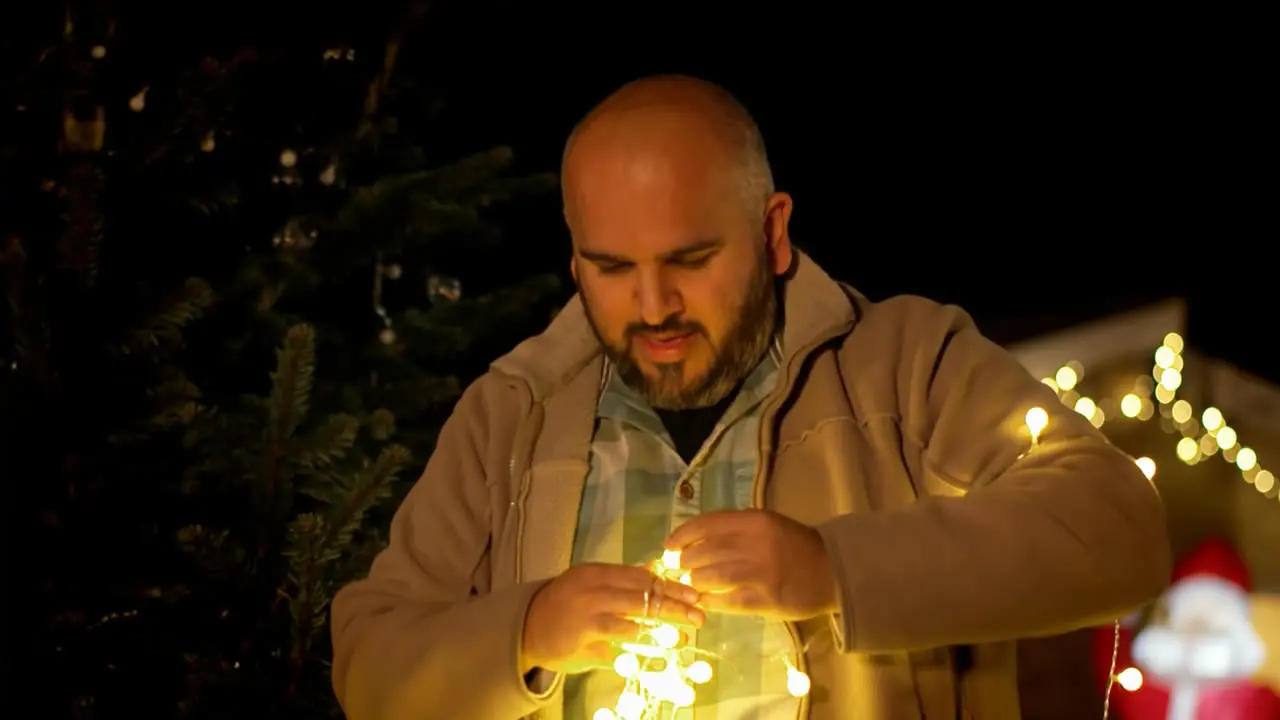 Thumbnail image for S4C (Lights - Long)  - Christmas 2020